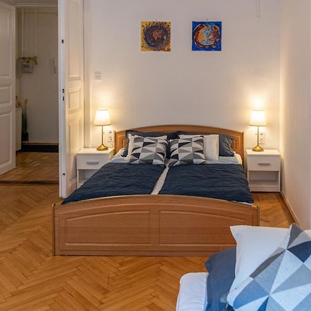 Viol Apartment Budapest Eksteriør bilde